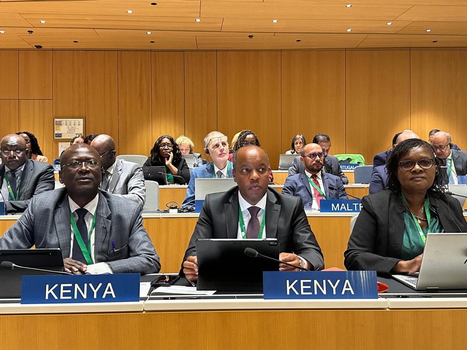 Photo:  Allan Kosgey (Centre), KIPI Board Chairman, John Onyango (Left), KIPI Managing Director, and Janet Kisio, Manager, Trade Marks Division, KIPI.